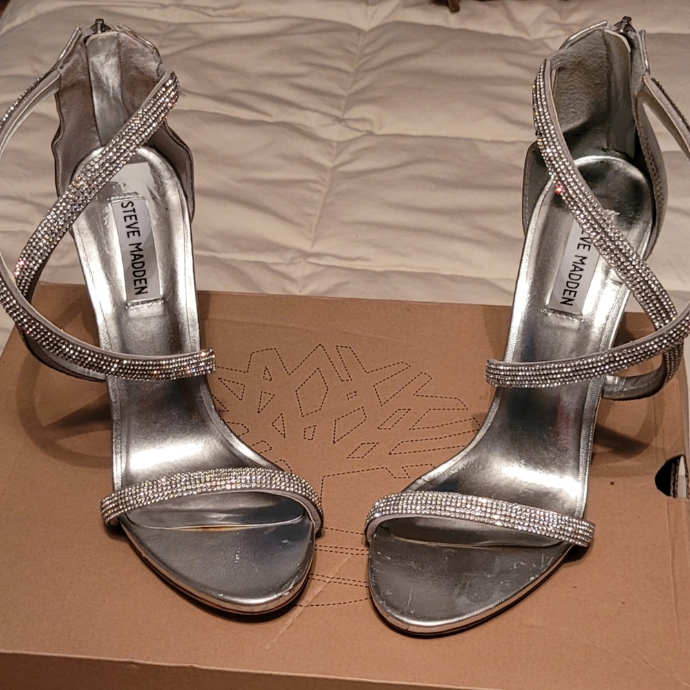 Steve Madden silver, beaded, strappy high heeled sandals, size 9.5, zip back
